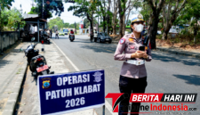Kanit Regident (Registrasi dan Identifikasi) Satlantas Polres Bitung, IPDA Fransisca Zelia Woda Xavier, S.Tr.K., Saat memimpin Operasi Patuh Klabat 2026, hari ke dua. (ft. talia)
