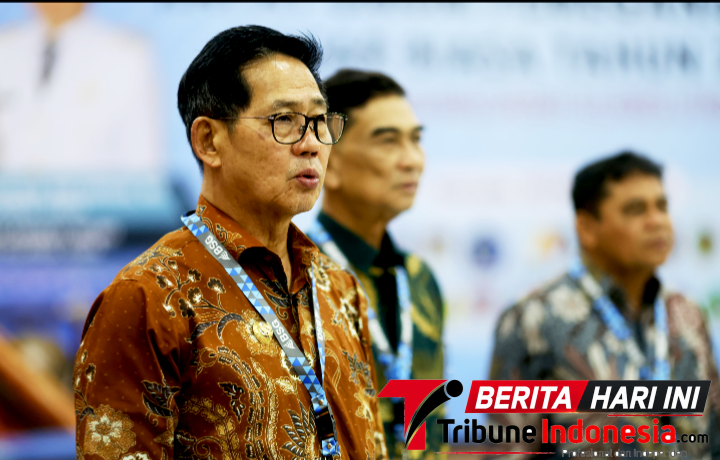 Wali Kota Bitung, Hengky Honandar, S.E., saat menghadiri Rapat Umum Pemegang Saham (RUPS) Luar Biasa PT Bank Pembangunan Daerah Sulawesi Utara Gorontalo (Bank SulutGo). (ft. Kabag. Protokol).