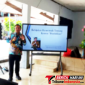 Kepala Dinas Komunikasi dan Informatika Kota Bitung Altin Abraham Tumengkol, SIP, M.Si, saat memberikan materi Pengembangan Konten Digital. (ft. Dinas Kominfo Bitung)
‎